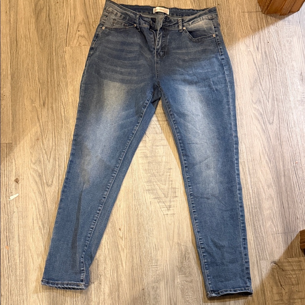 BAMBOO Women's Skinny Jeans in Faded Blue
